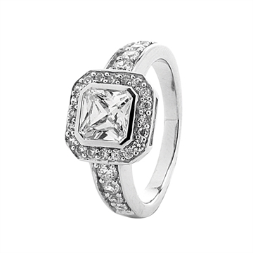 Ring i Sølv m. zirkonia