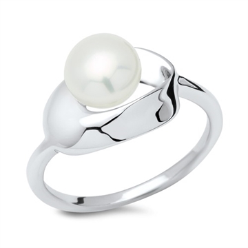 Ring i Sølv m. perle