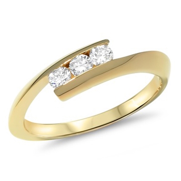 Ring i Guld med diamanter