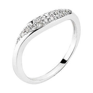 Ring i 14 kt. Hvidguld m. diamant
