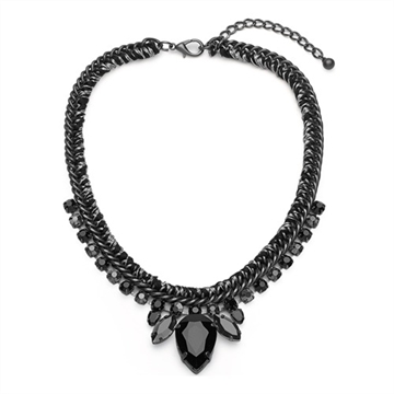 Flettet halskæde m. sten