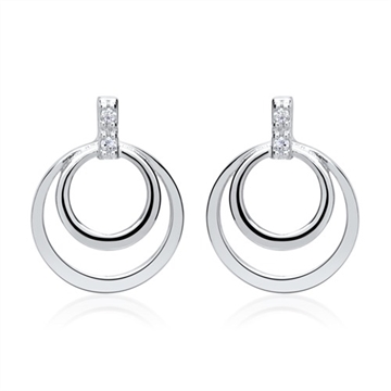 ørestikker i hvidguld