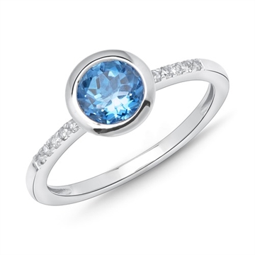 Ring i Hvidguld med topas