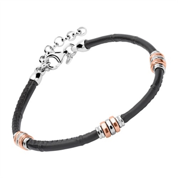 Sort læderarmbånd med sølvringe