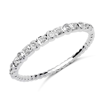 Ring i Hvidguld med diamanter